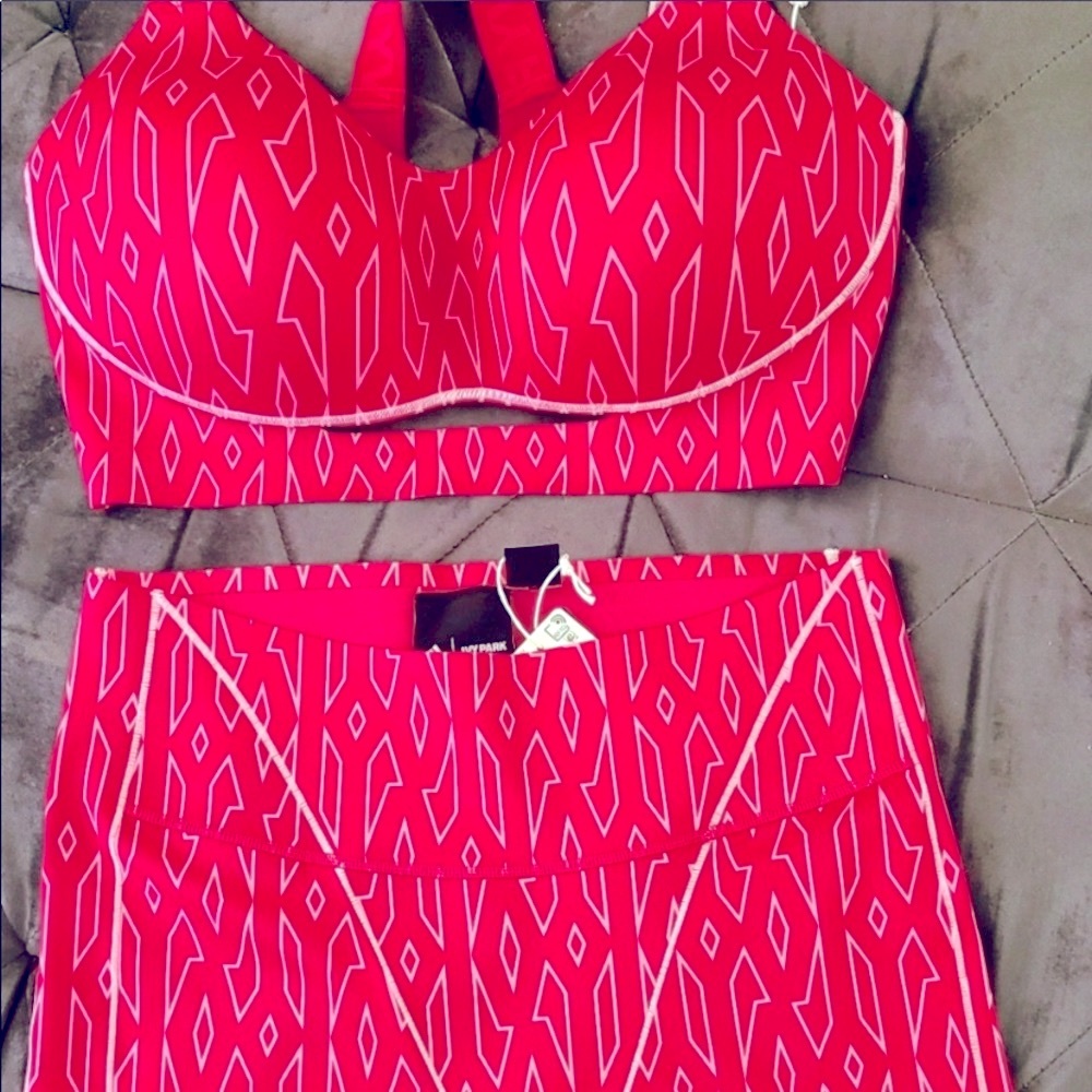 Ivy Park Médium Sports Bra & shorts (taking offers